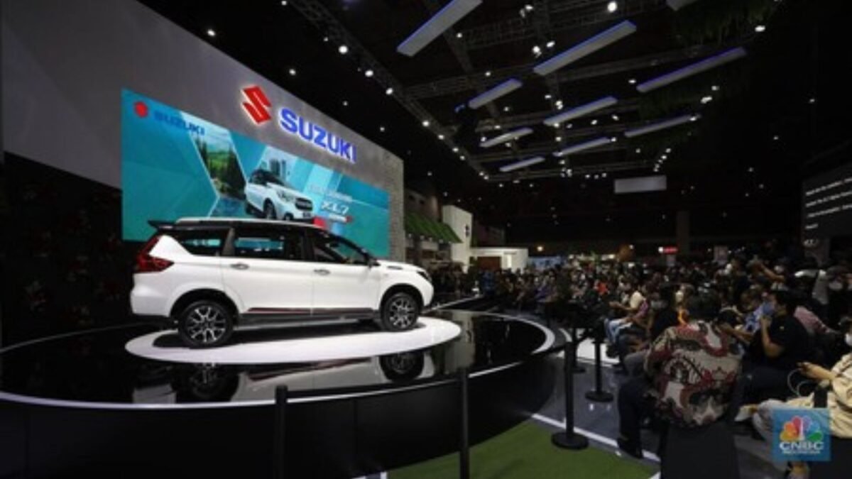 Penjualan Mobil Suzuki Naik pada November, Ditopang 38% Oleh Mobil Hybrid