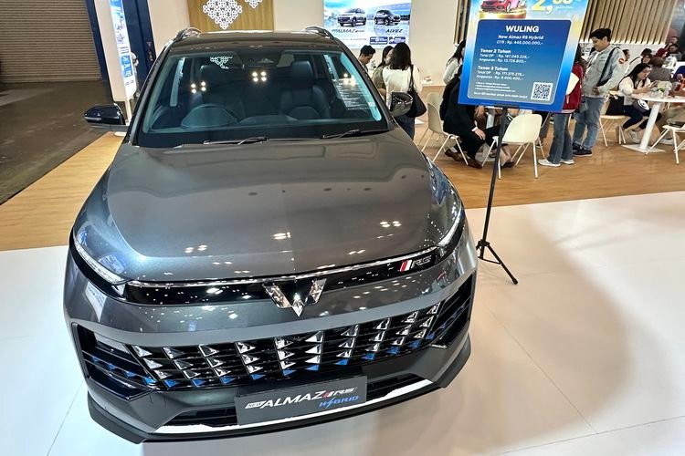 Wuling Hadirkan New Air ev dan Cloud EV di BCA Expoversary 2025